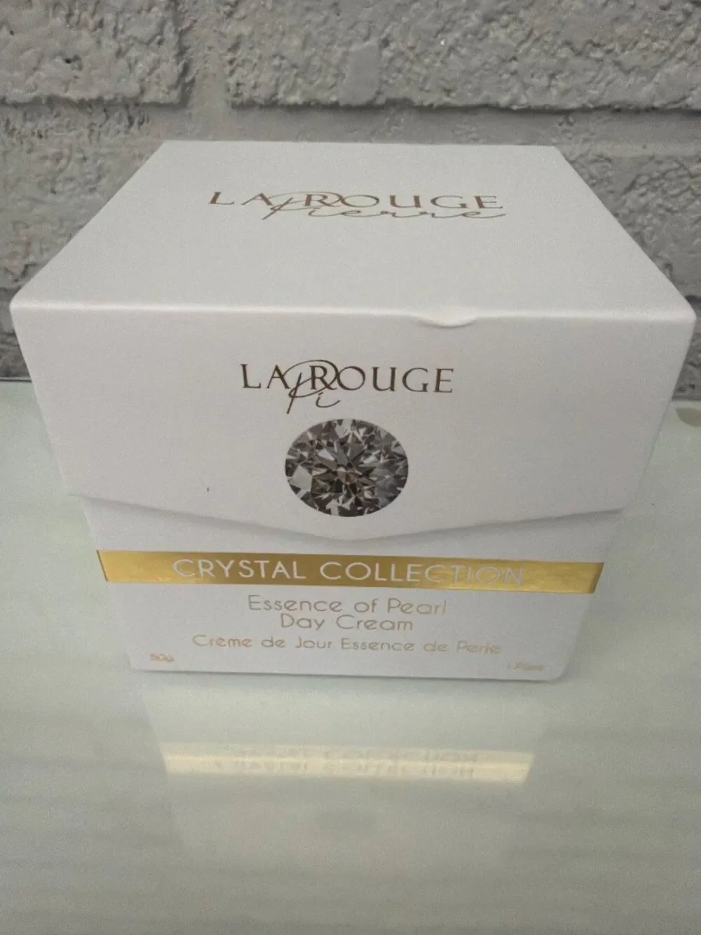 La Rouge Pierre Crystal Illuminating Eye Serum & Essence of Pearl Day Cream Set